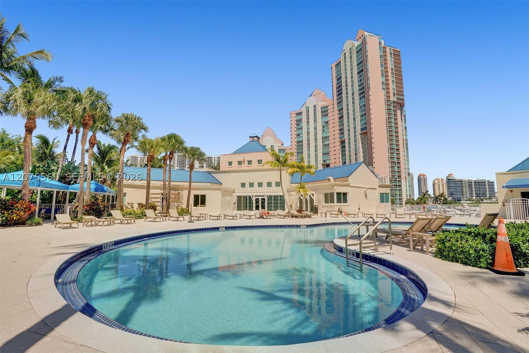 3370 Hidden Bay Dr #815 Aventura, FL 33180