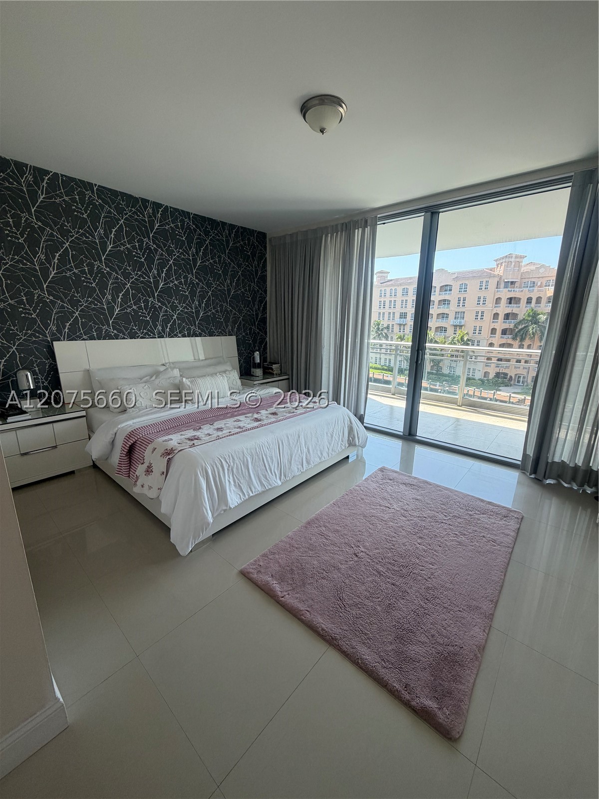 2950 NE 188th St #325 Aventura, FL 33180