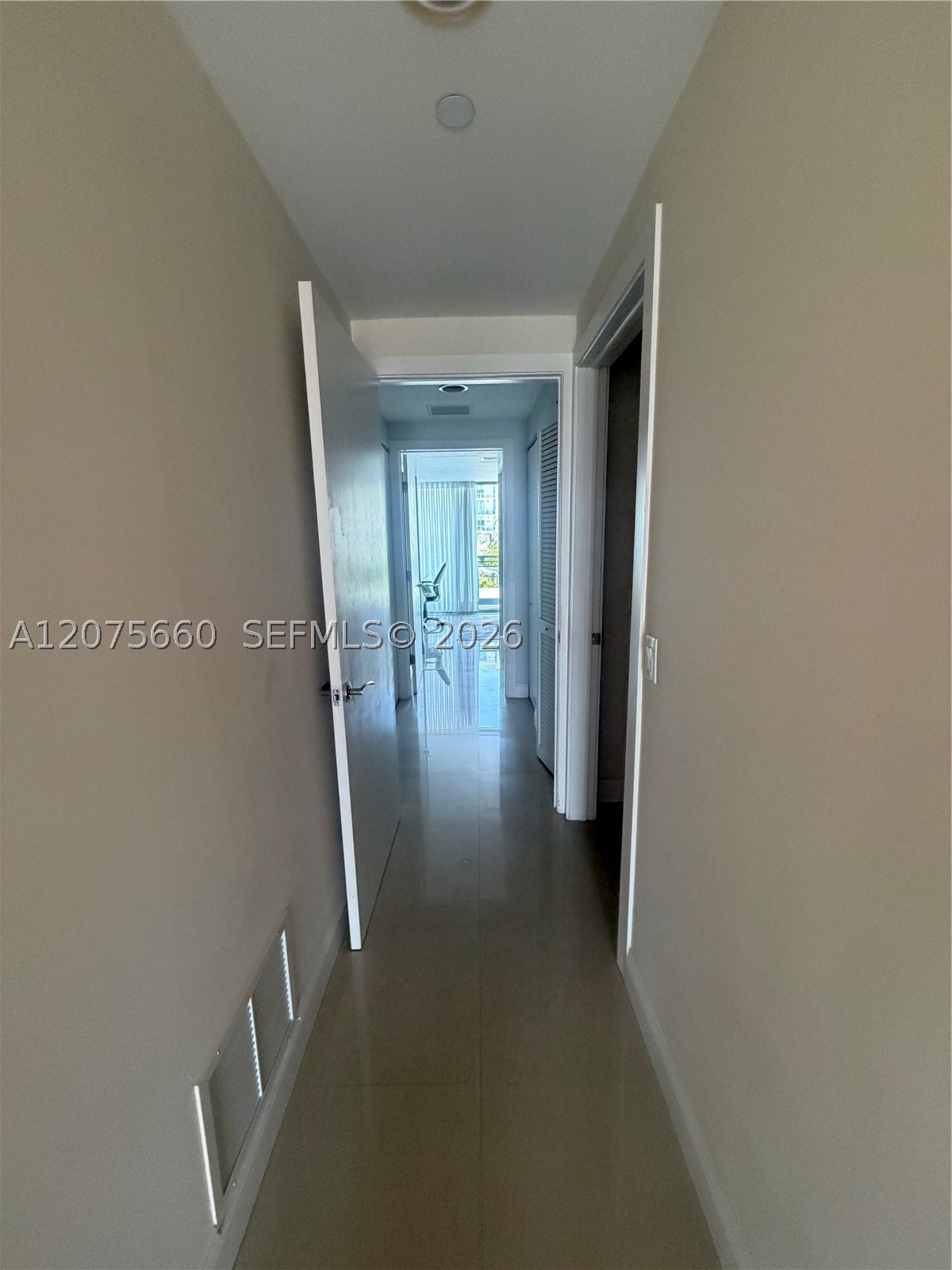 2950 NE 188th St #325 Aventura, FL 33180