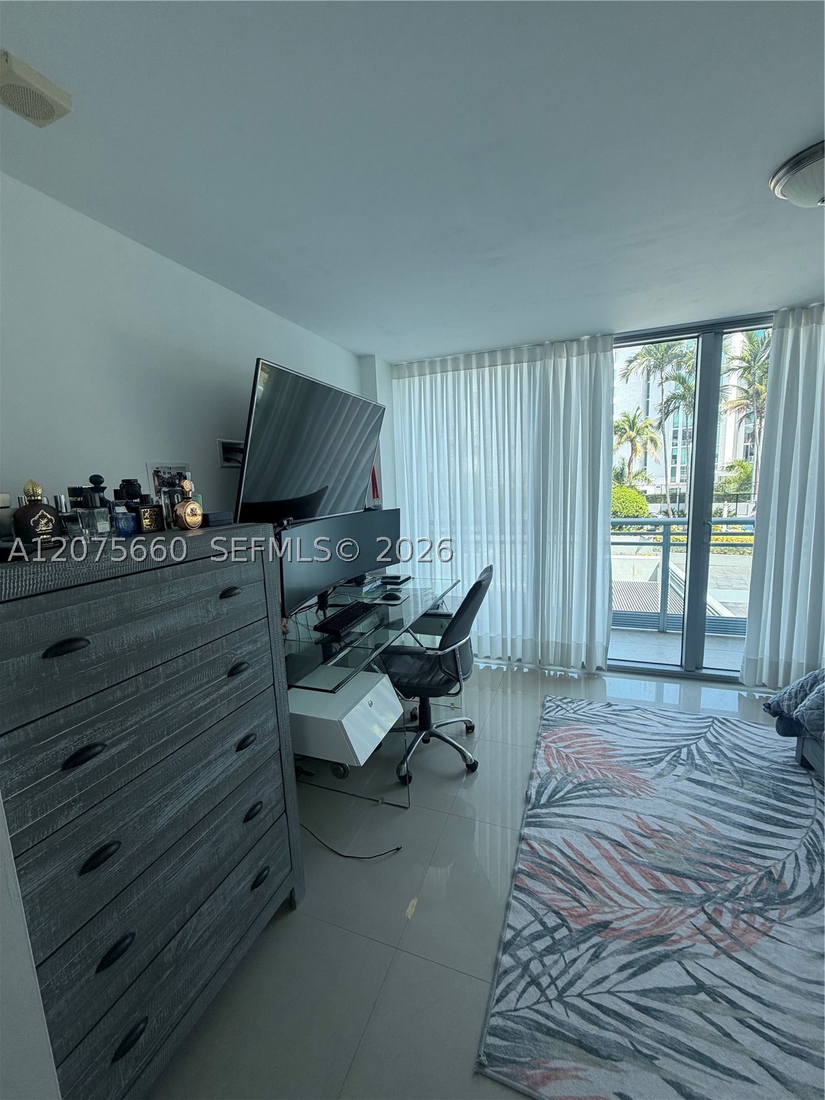 2950 NE 188th St #325 Aventura, FL 33180