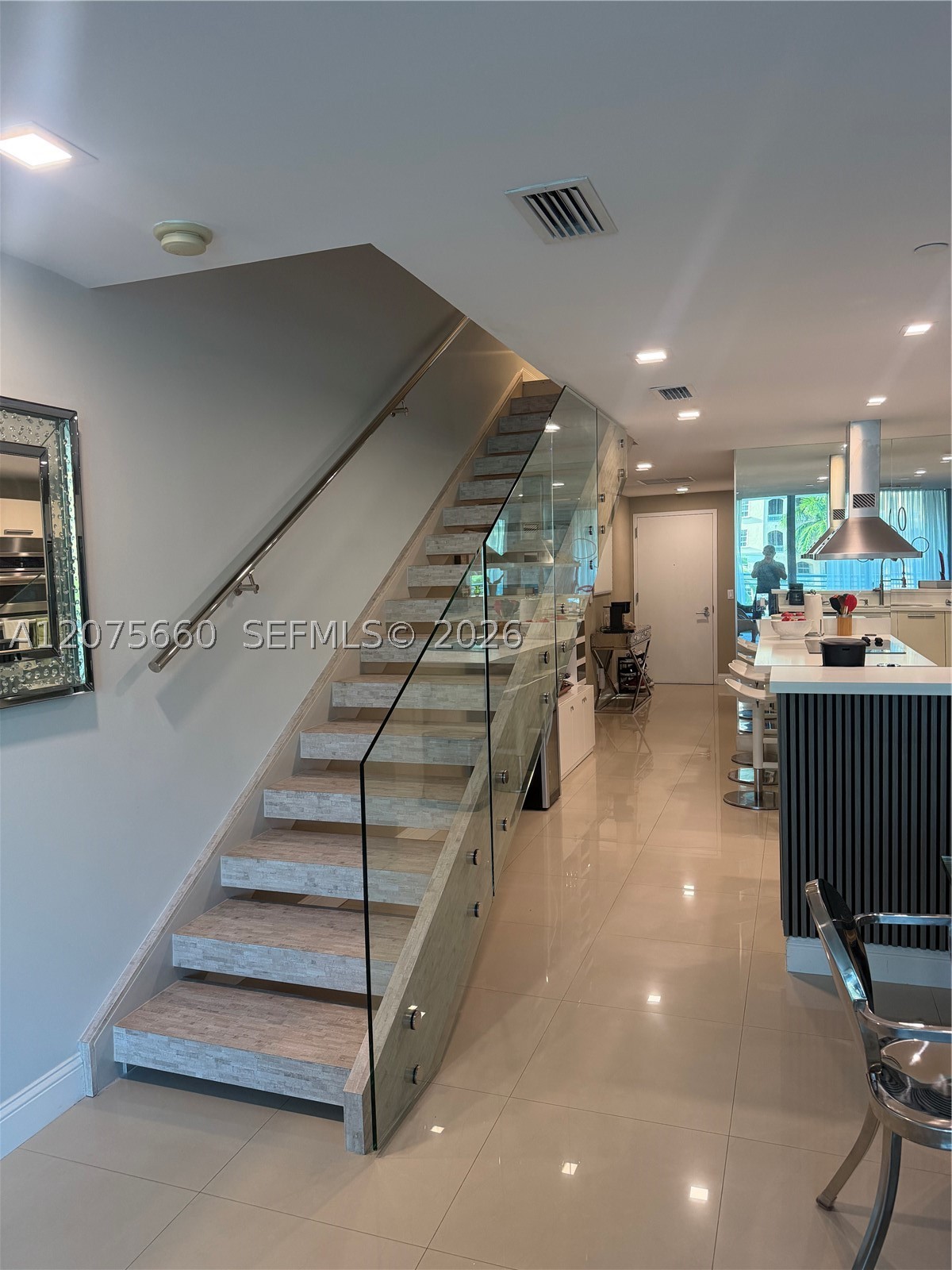 2950 NE 188th St #325 Aventura, FL 33180