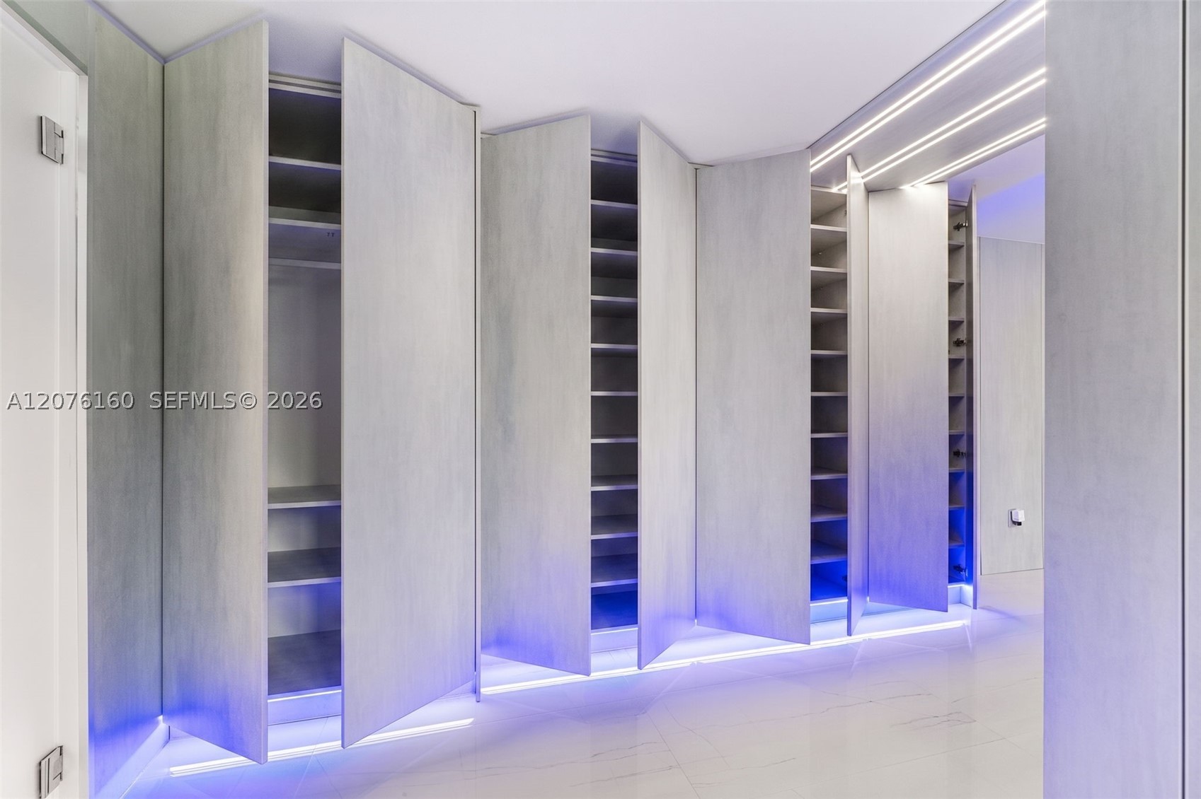 400 Kings Pt Dr #822-23 Sunny Isles Beach, FL 33160