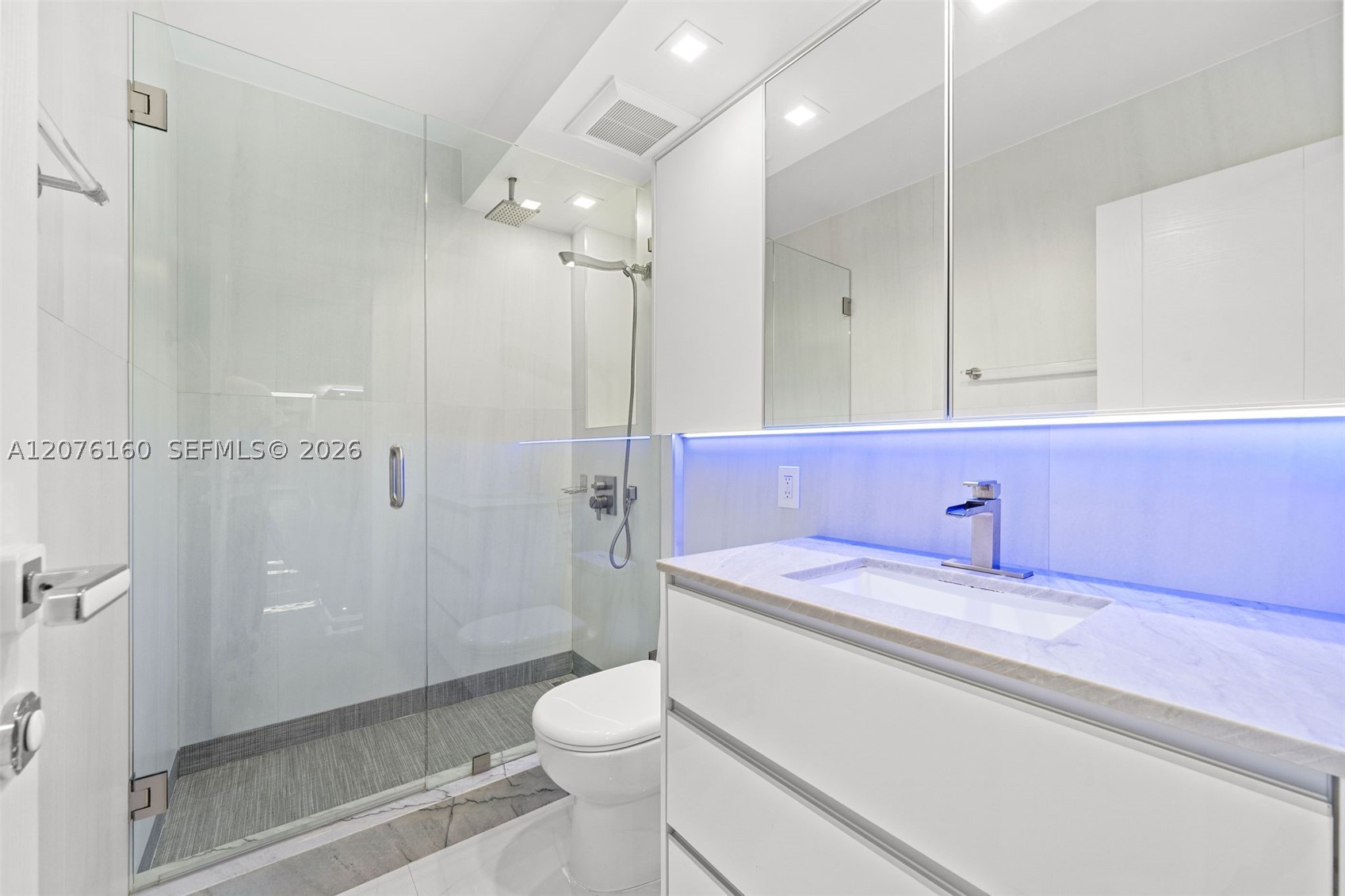 400 Kings Pt Dr #822-23 Sunny Isles Beach, FL 33160