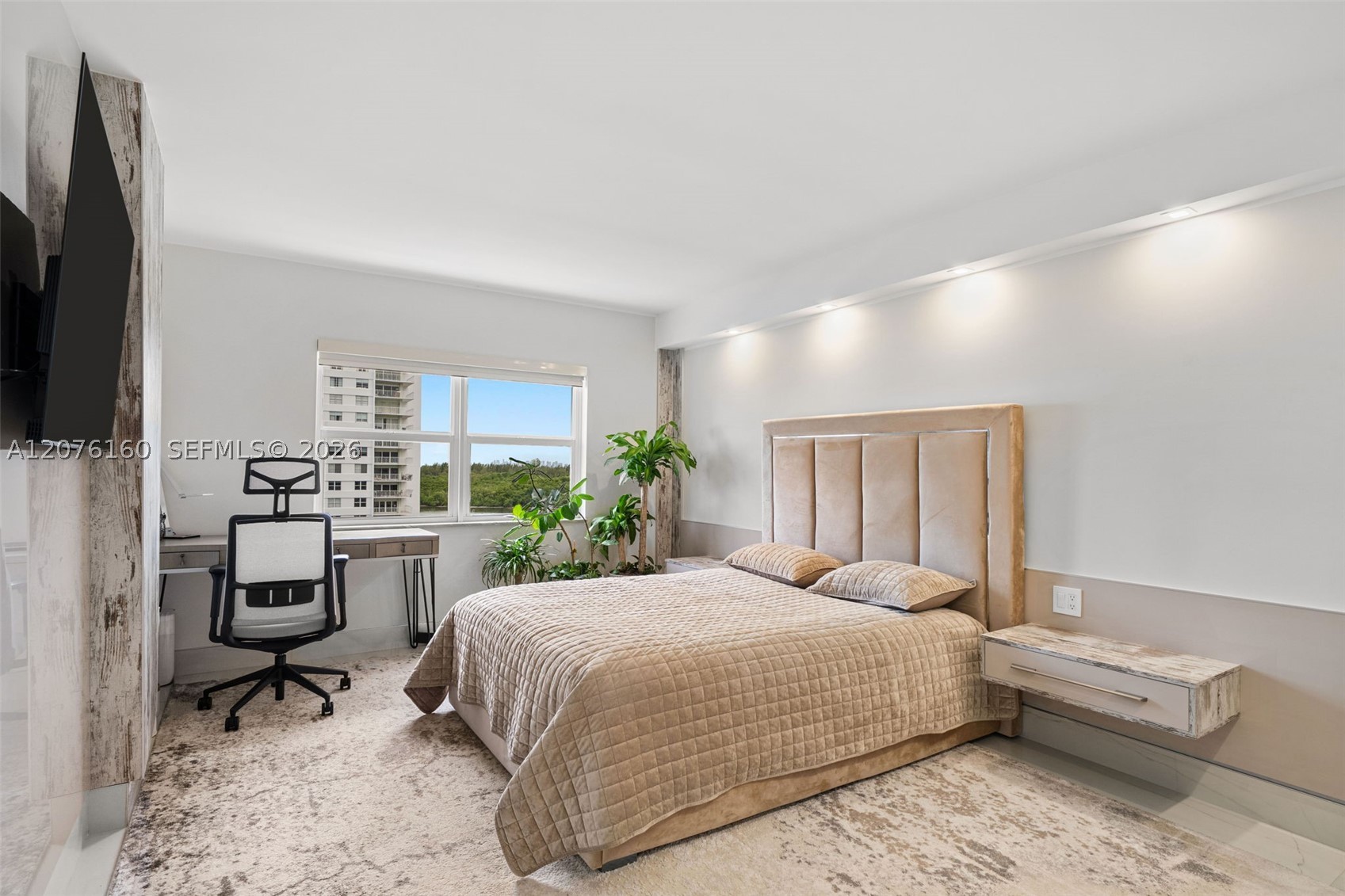 400 Kings Pt Dr #822-23 Sunny Isles Beach, FL 33160