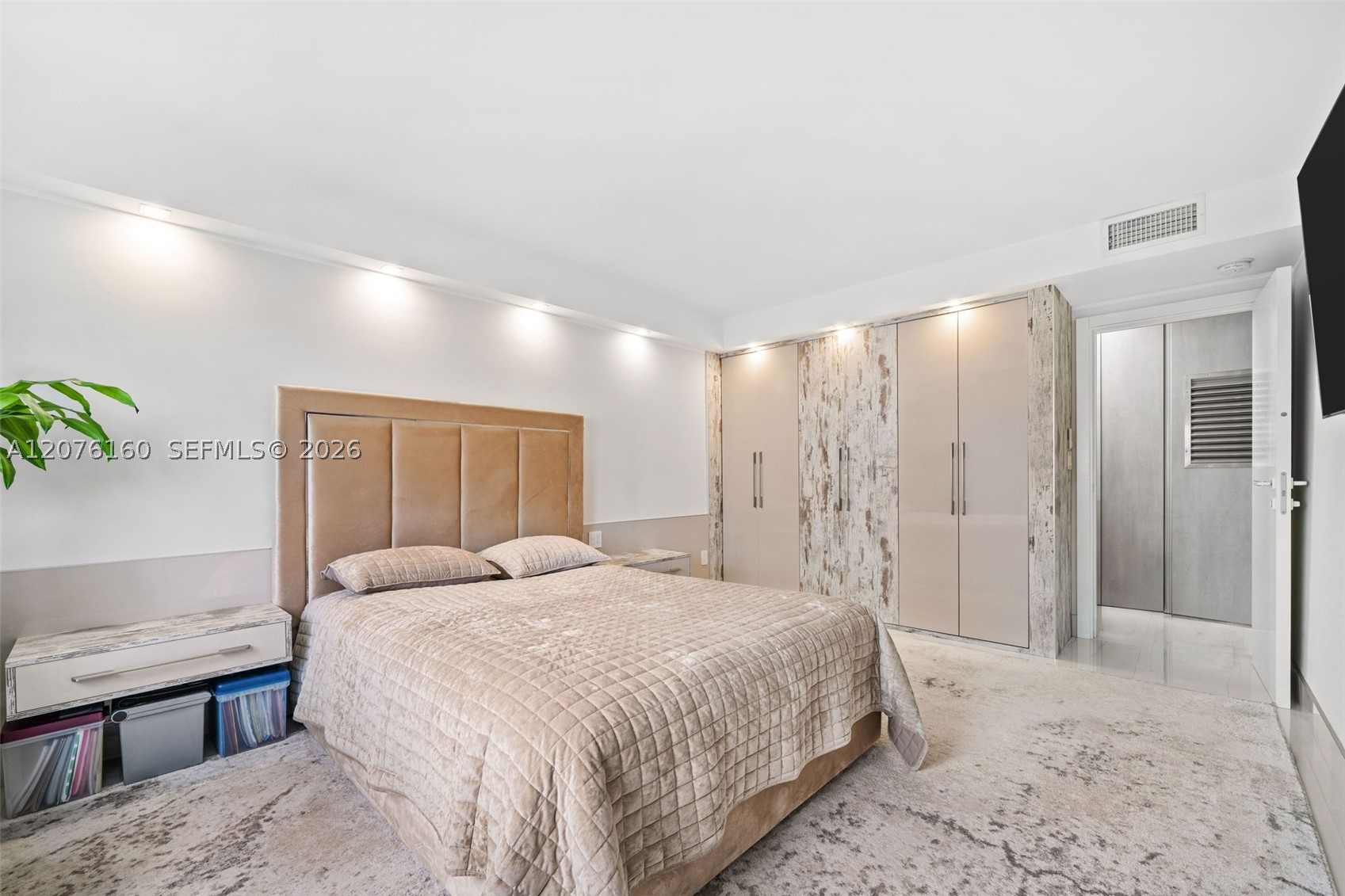 400 Kings Pt Dr #822-23 Sunny Isles Beach, FL 33160