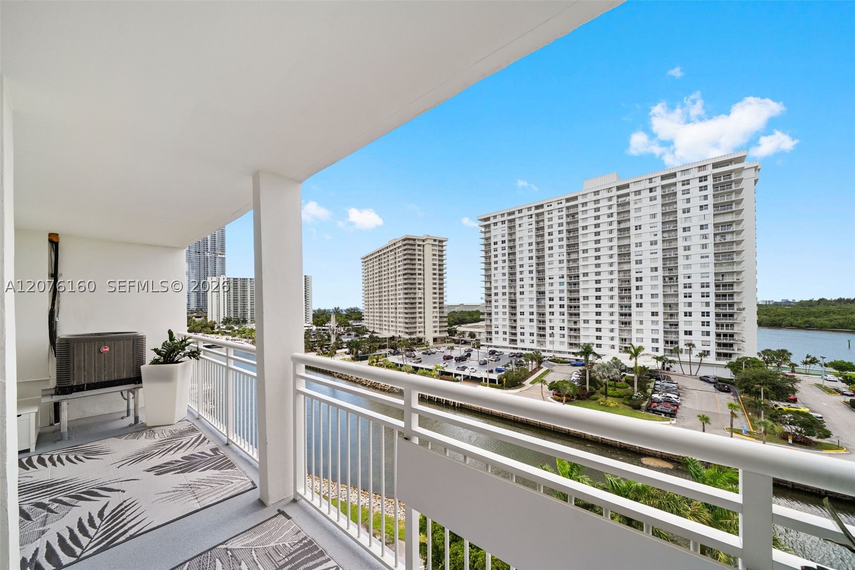 400 Kings Pt Dr #822-23 Sunny Isles Beach, FL 33160
