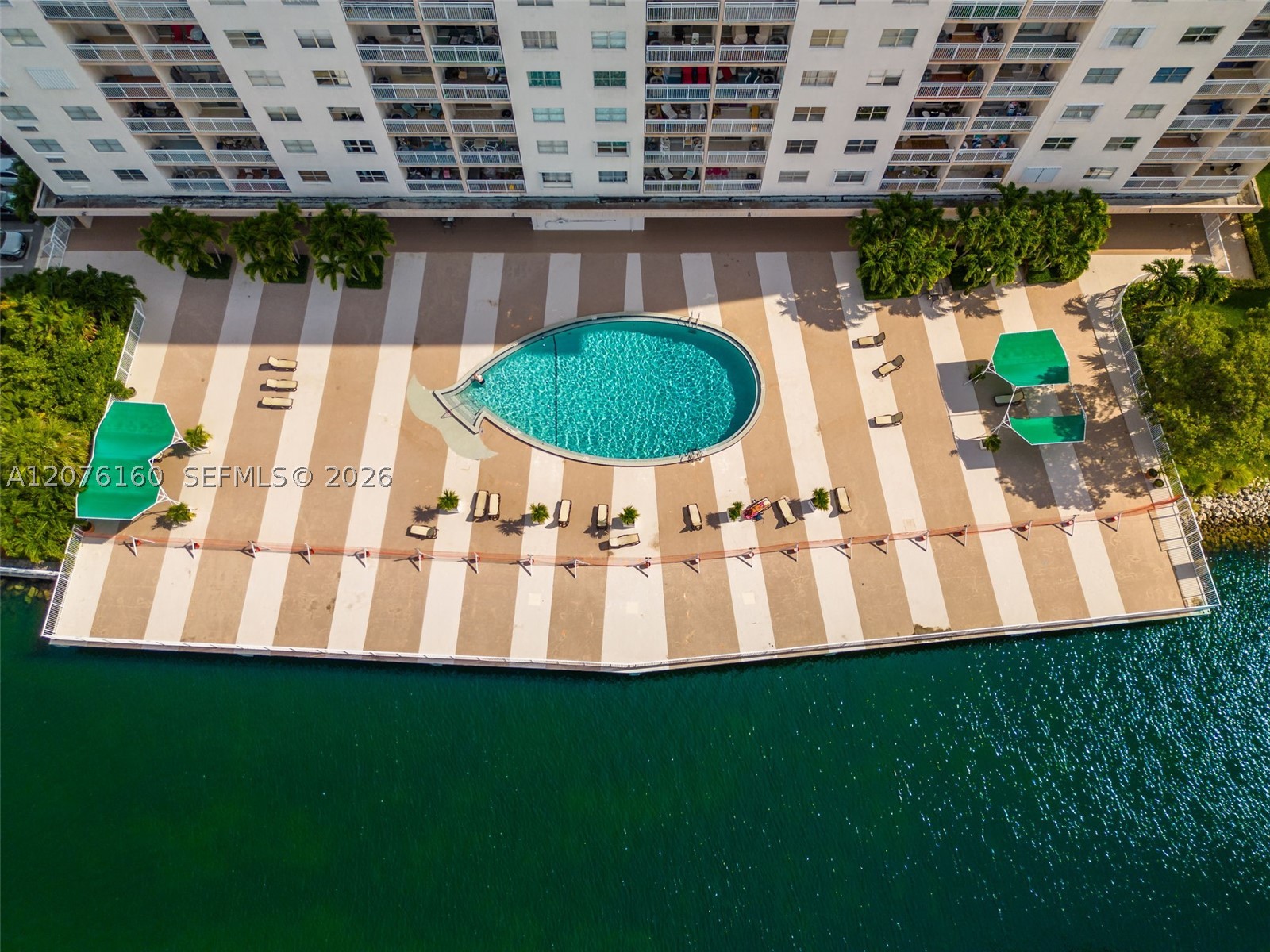 400 Kings Pt Dr #822-23 Sunny Isles Beach, FL 33160