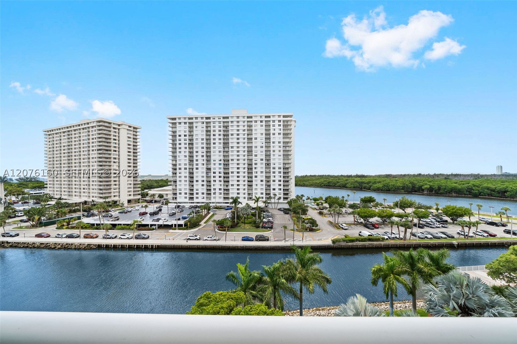 400 Kings Pt Dr #822-23 Sunny Isles Beach, FL 33160