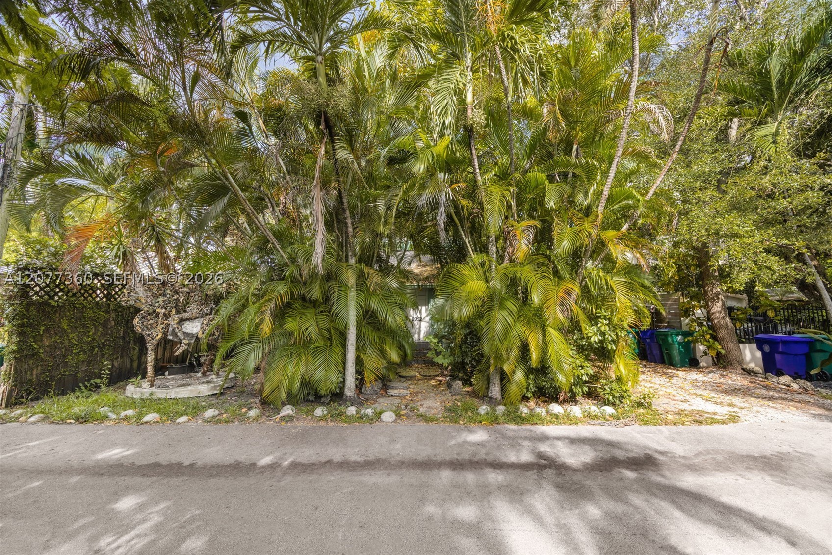 2952 Louise St Coconut Grove, FL 33133