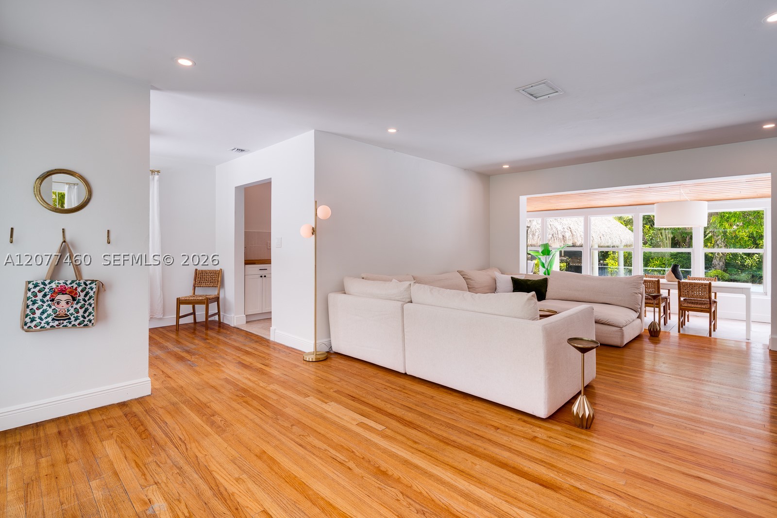 6761 SW 76th Ter South Miami, FL 33143