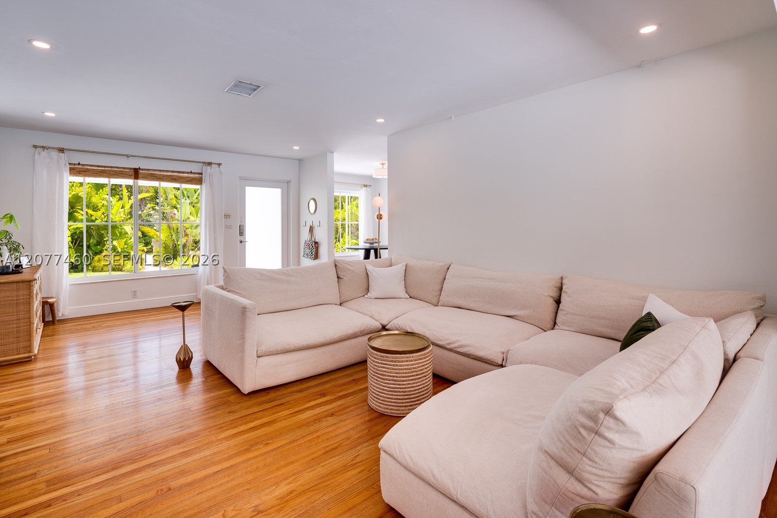 6761 SW 76th Ter South Miami, FL 33143