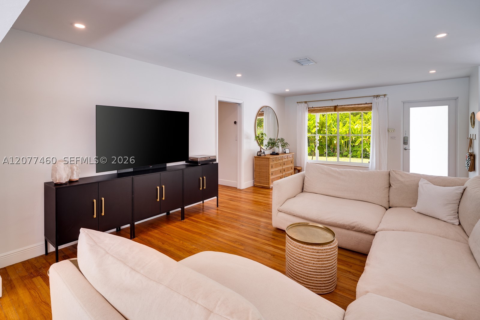 6761 SW 76th Ter South Miami, FL 33143
