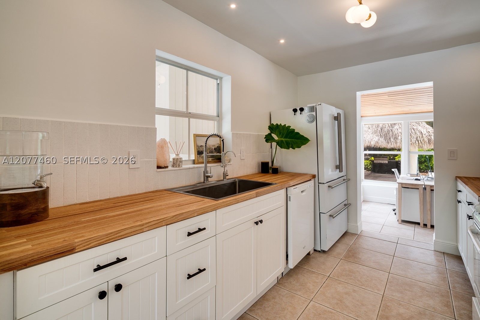 6761 SW 76th Ter South Miami, FL 33143