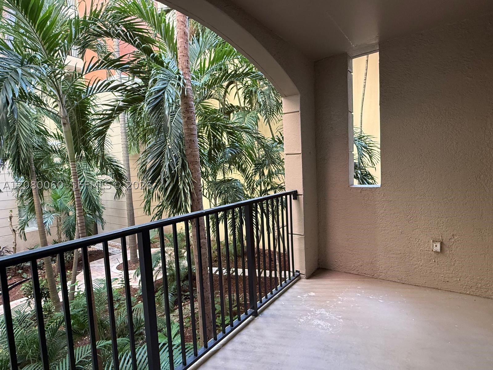 image Porto Bellagio Condo14