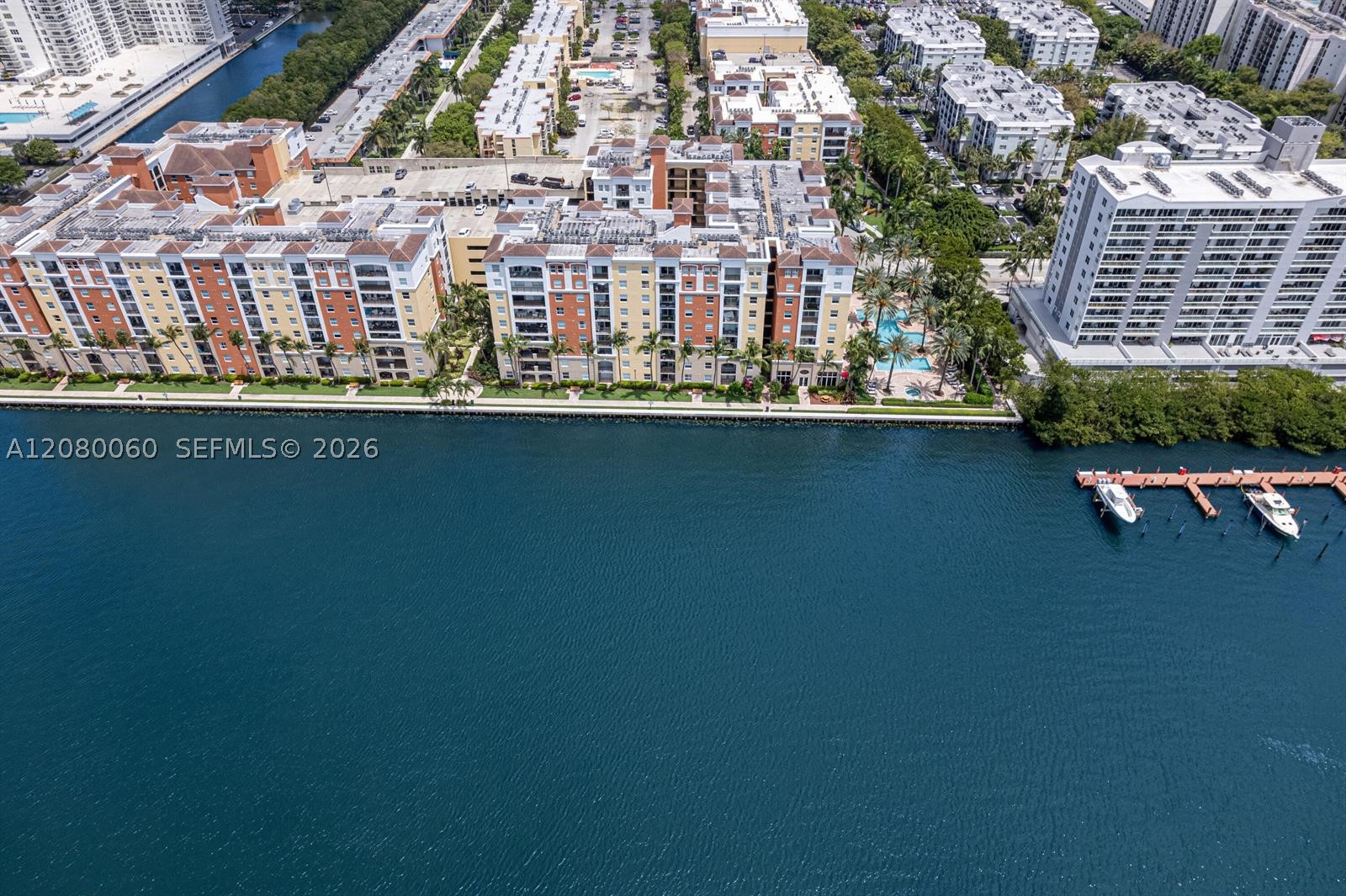 image Porto Bellagio Condo29