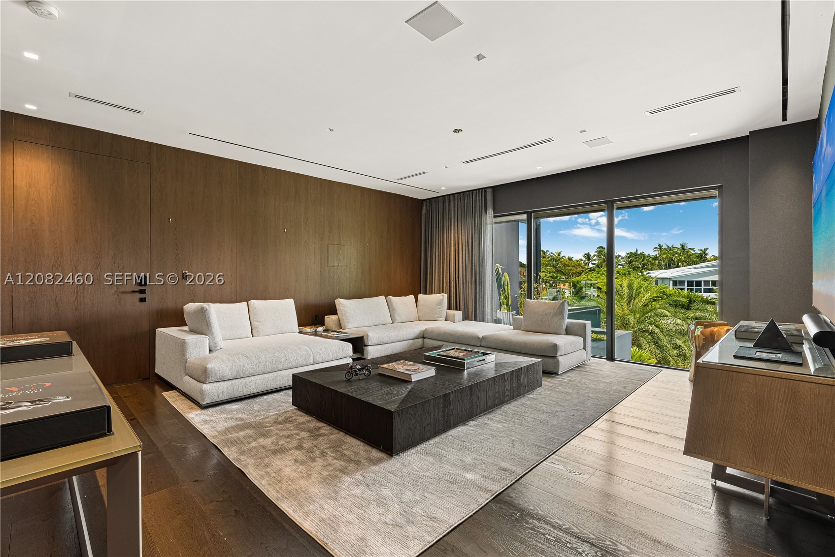 131 Cape Florida Dr Key Biscayne, FL 33149