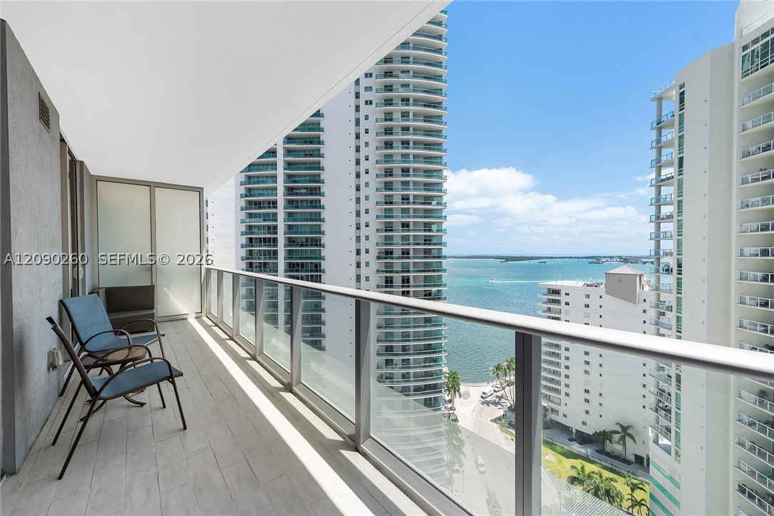 1300 Brickell Bay Dr #1905