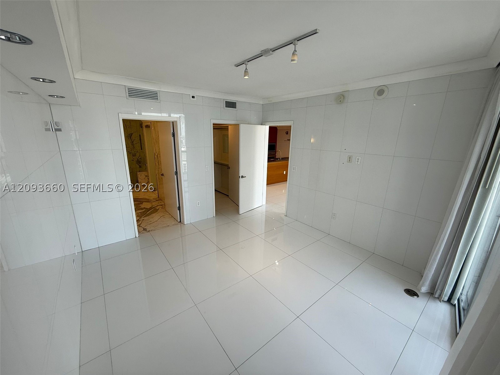image Icon Brickell III (W Miami)11