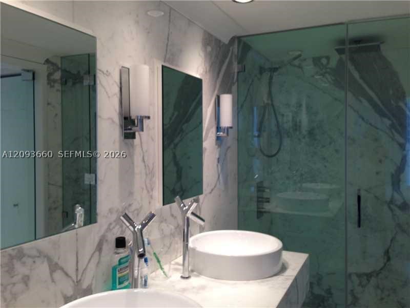 image Icon Brickell III (W Miami)2