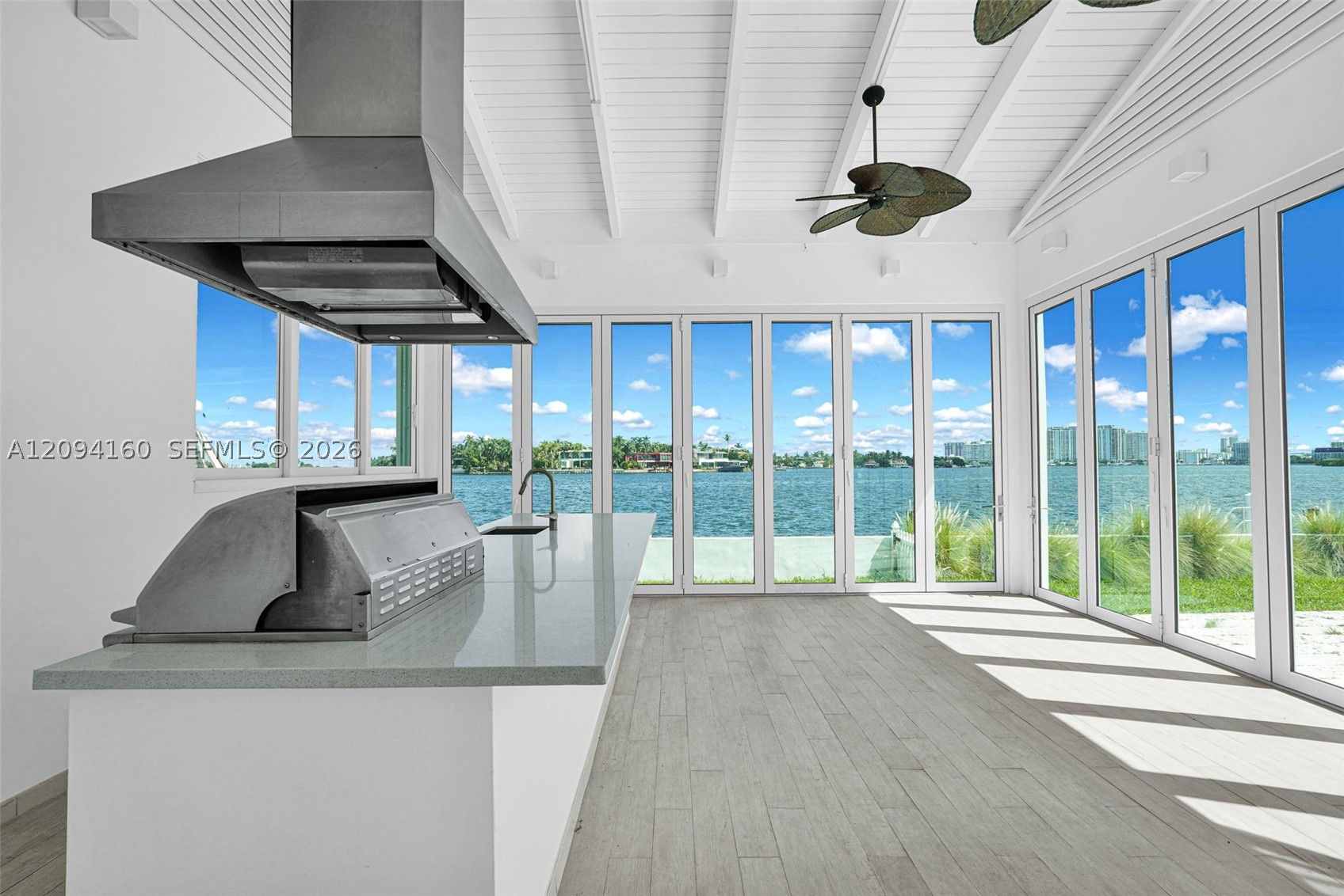 205 N Hibiscus Dr Miami Beach, FL 33139