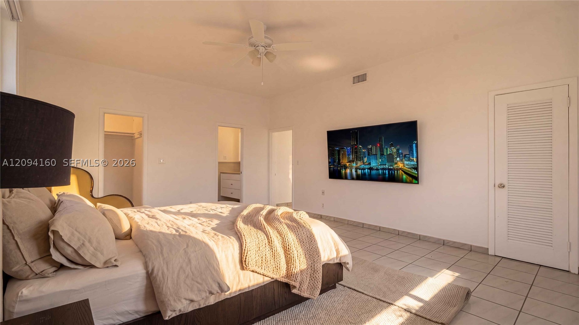 205 N Hibiscus Dr Miami Beach, FL 33139
