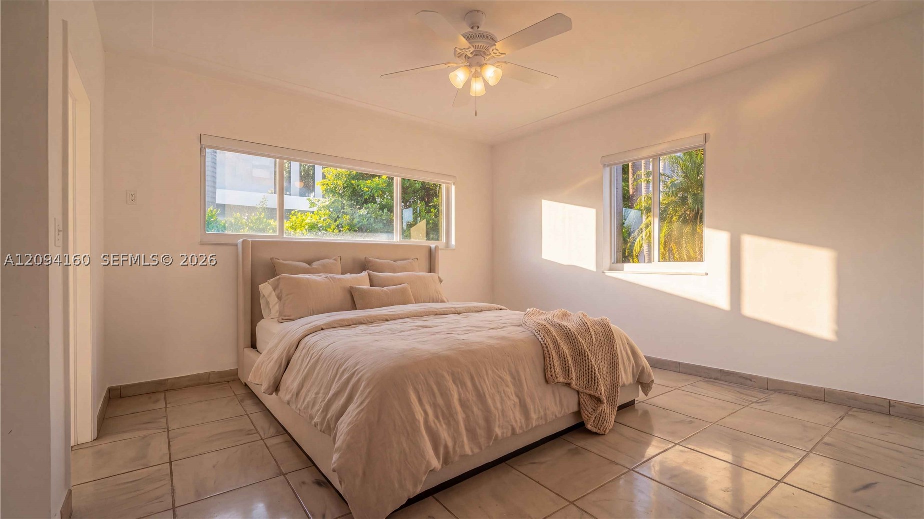 205 N Hibiscus Dr Miami Beach, FL 33139