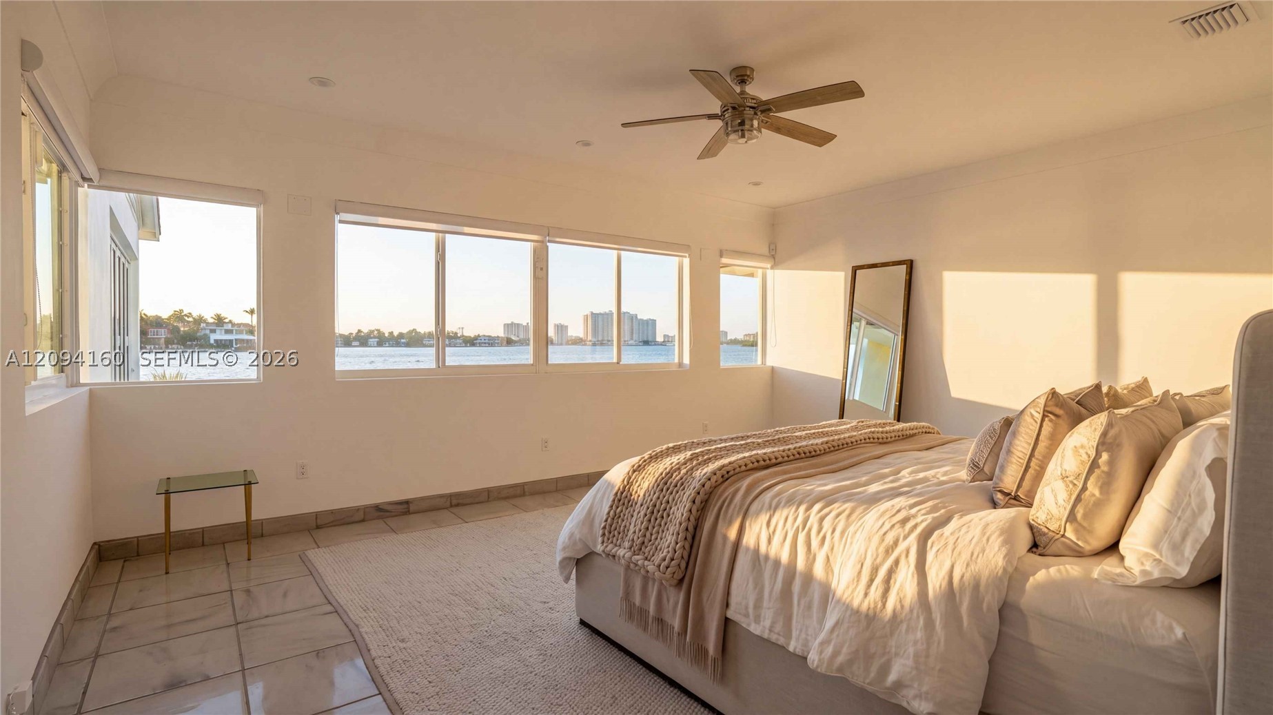 205 N Hibiscus Dr Miami Beach, FL 33139