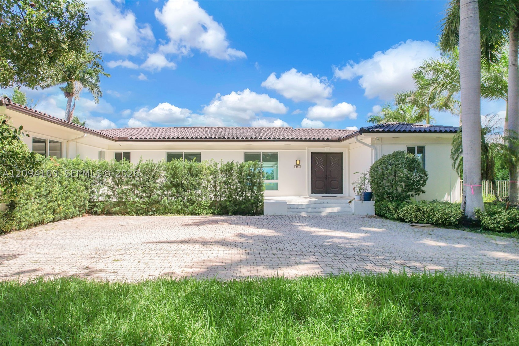 205 N Hibiscus Dr Miami Beach, FL 33139