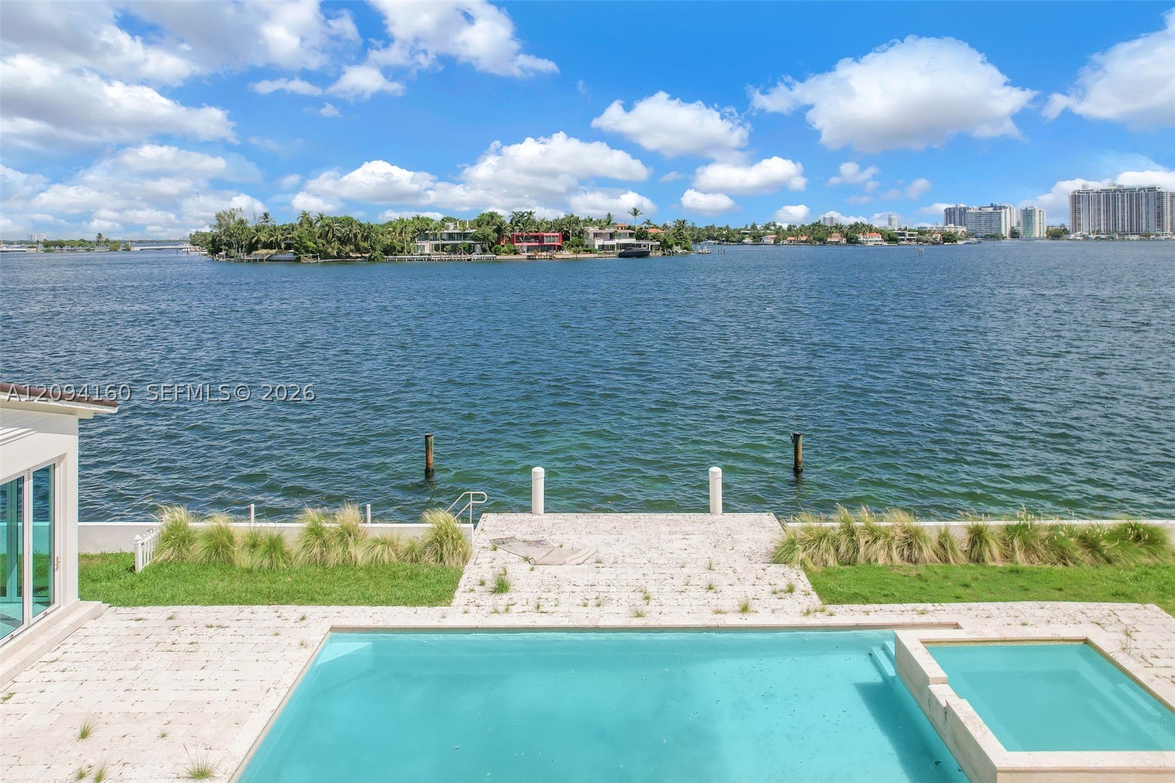 205 N Hibiscus Dr Miami Beach, FL 33139