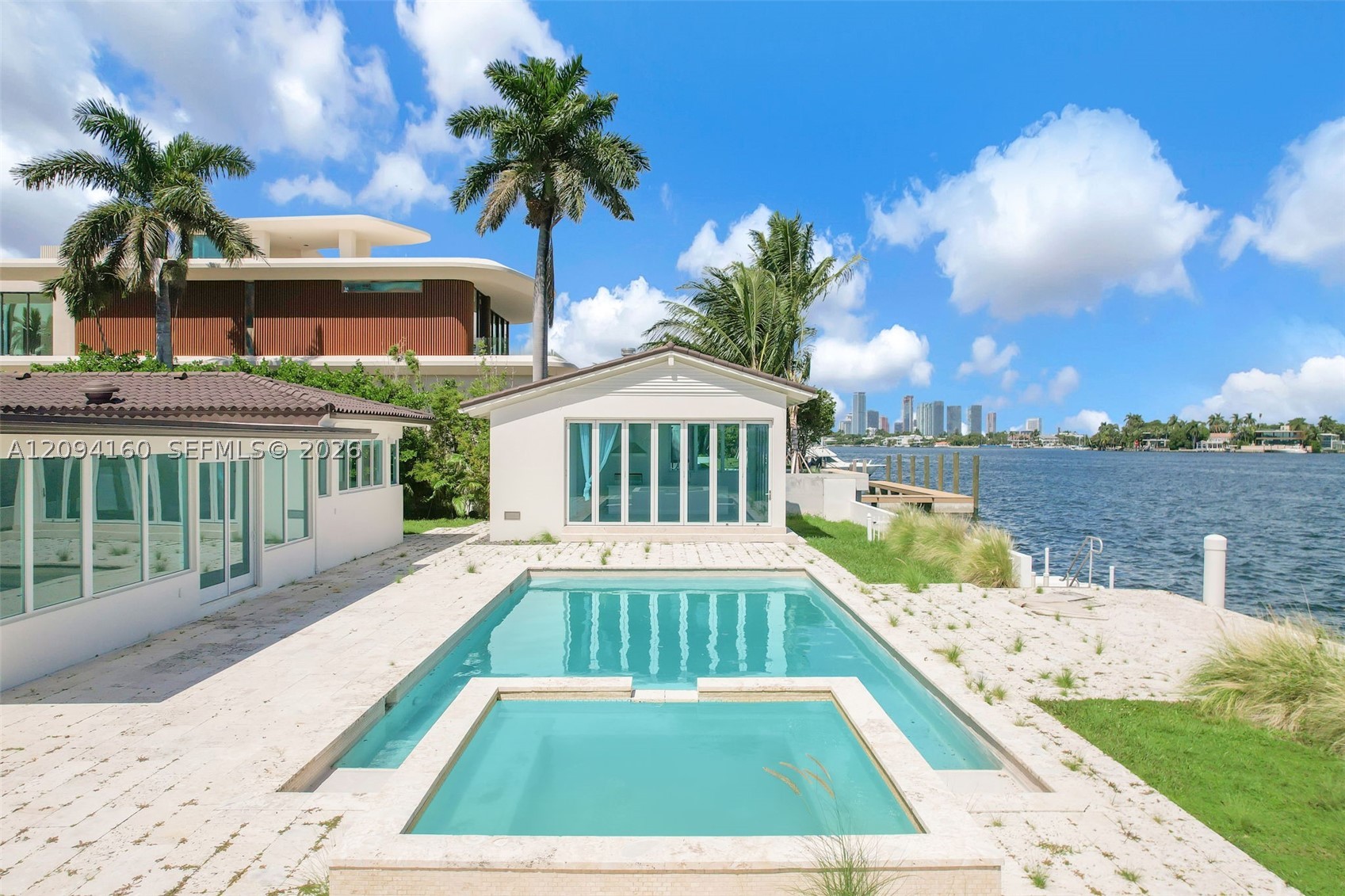 205 N Hibiscus Dr Miami Beach, FL 33139
