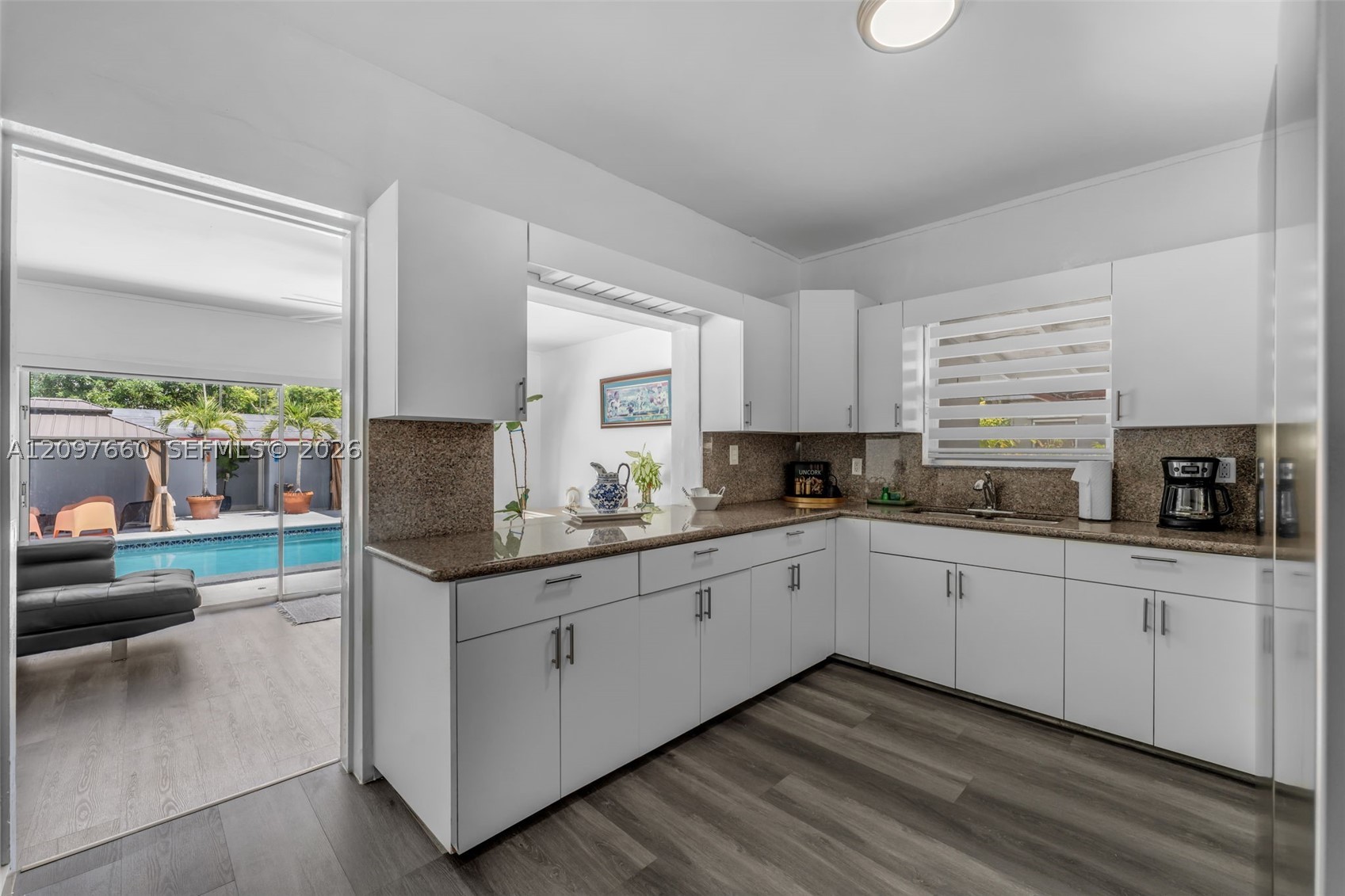 6355 SW 30th St Miami, FL 33155