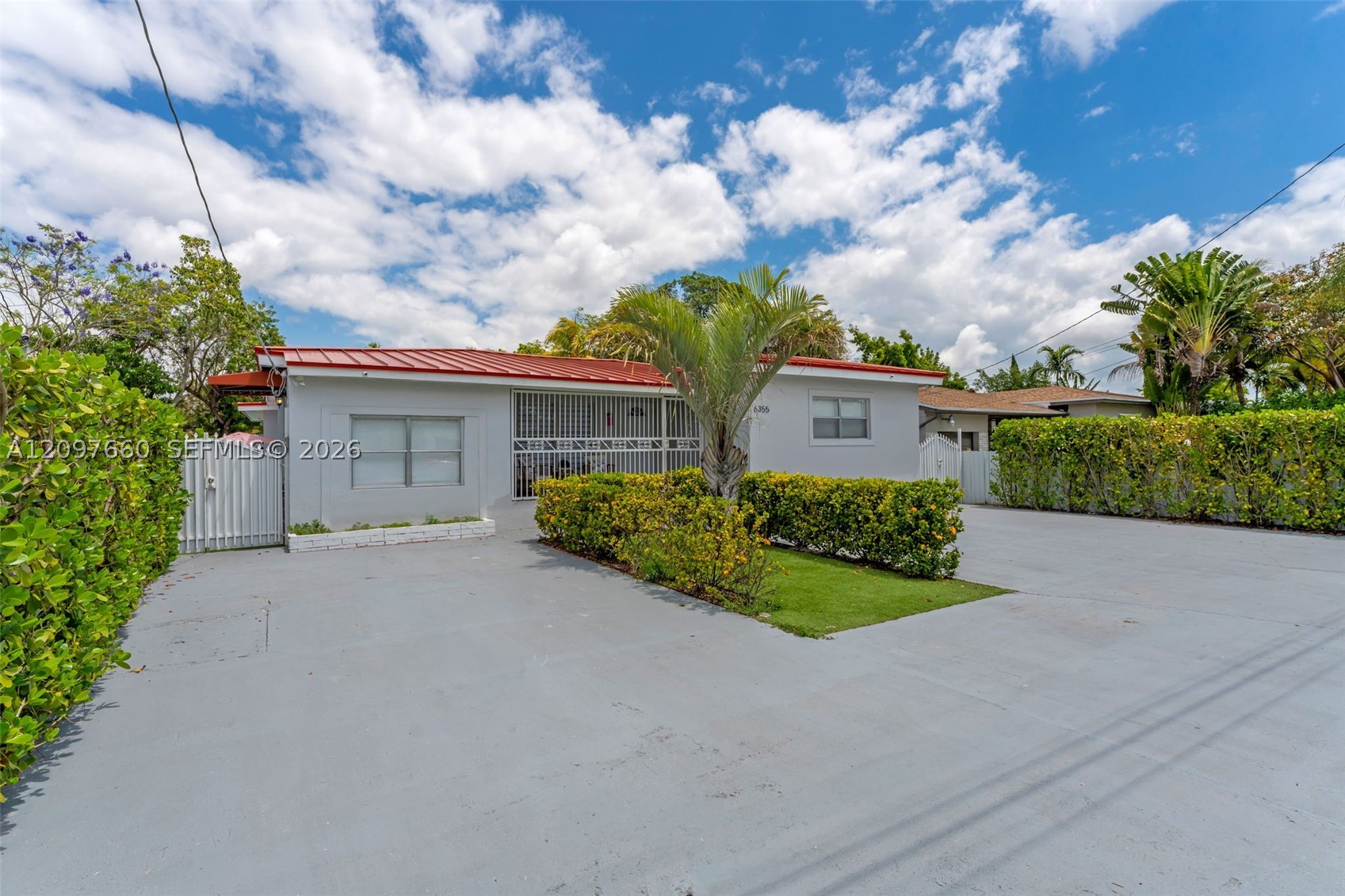 6355 SW 30th St Miami, FL 33155