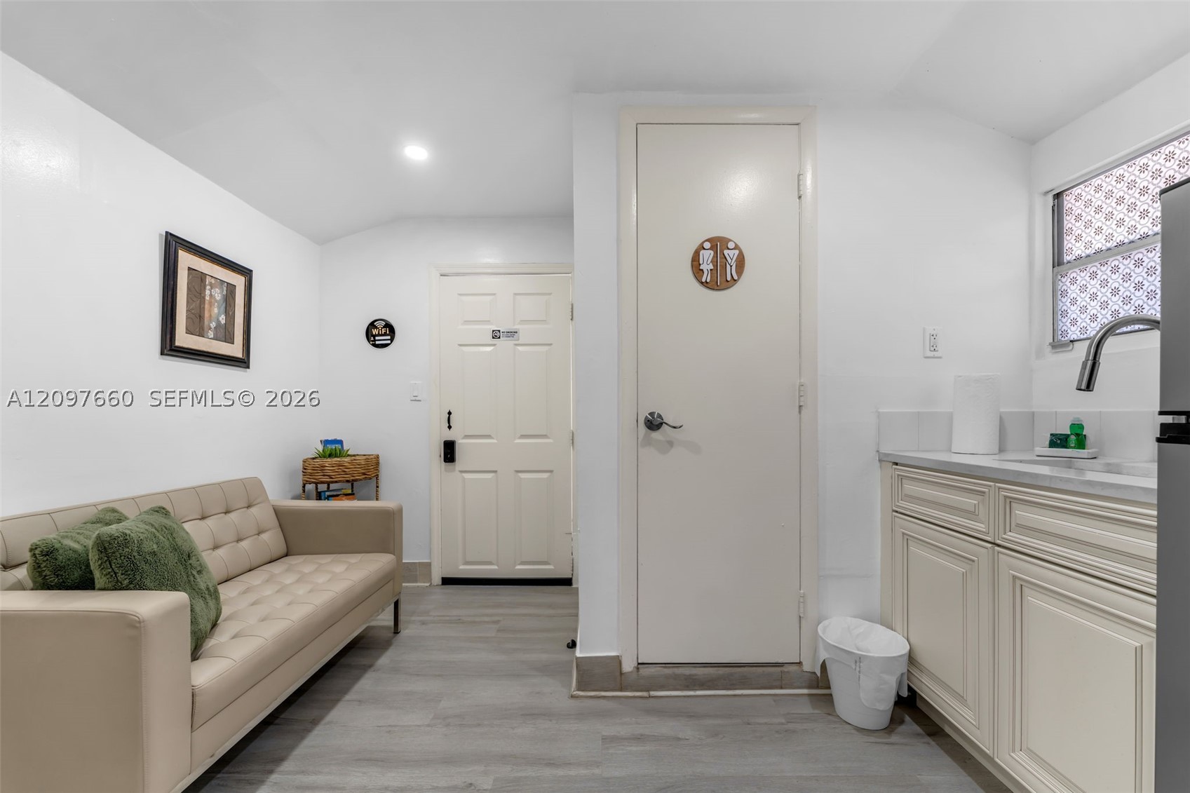 6355 SW 30th St Miami, FL 33155