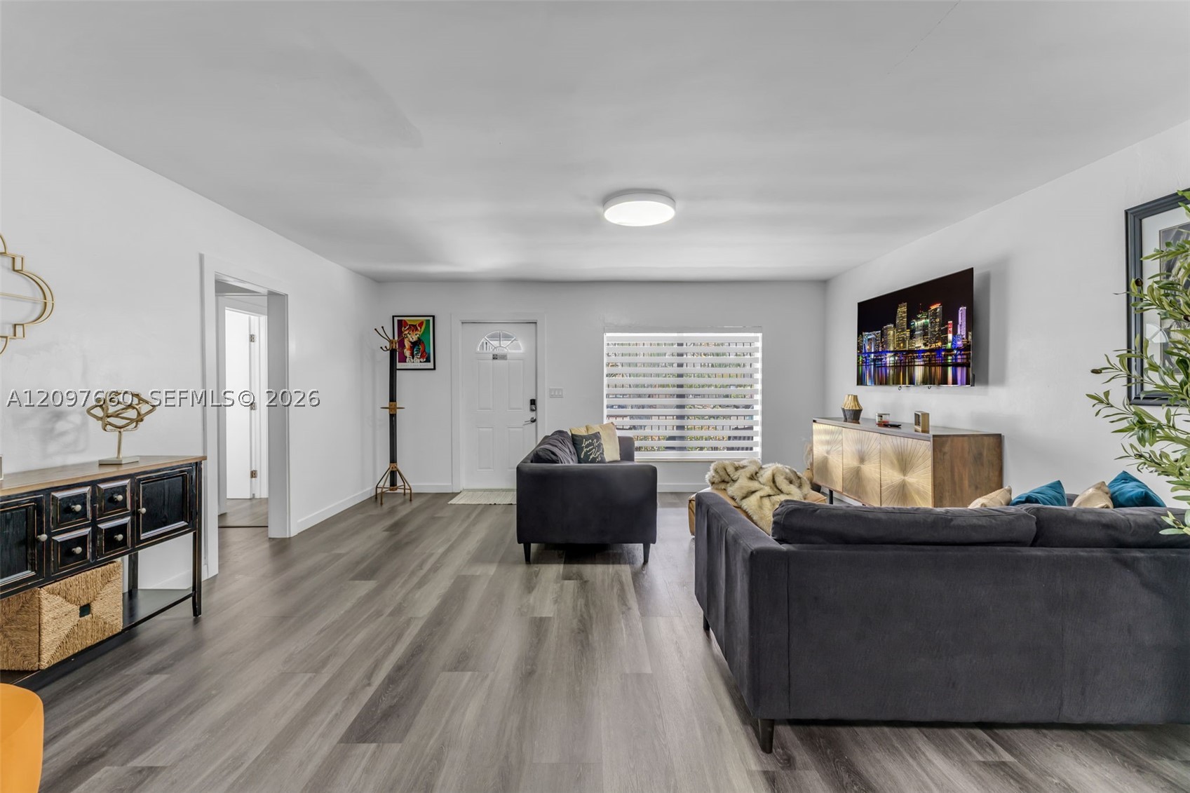 6355 SW 30th St Miami, FL 33155