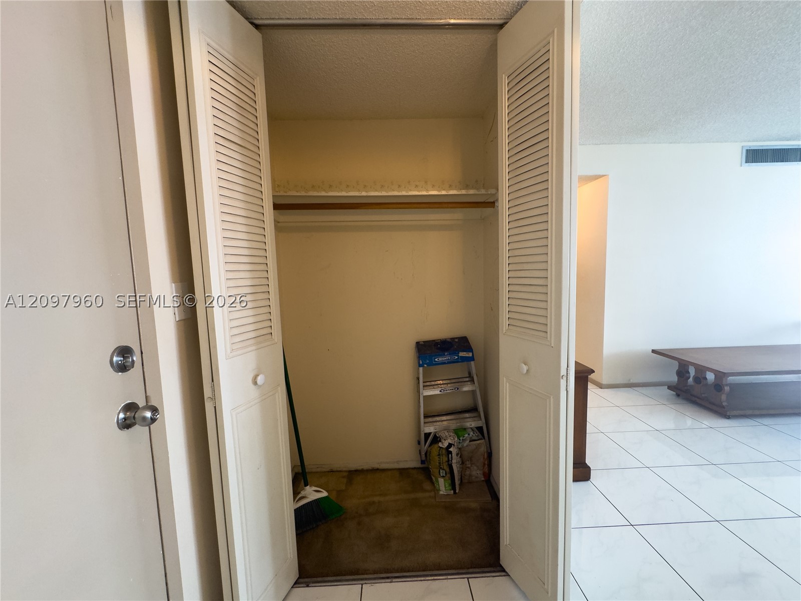 image Winston Towers 30023
