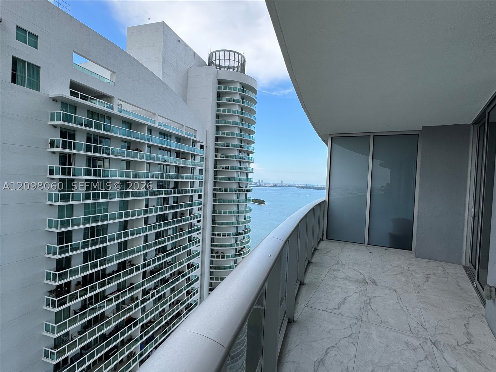 image Aria on the Bay13