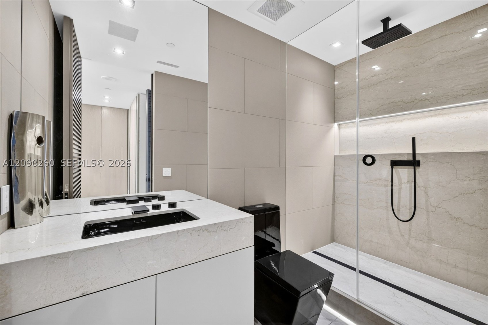 20165 NE 39th Pl #1103/1104 Aventura, FL 33180