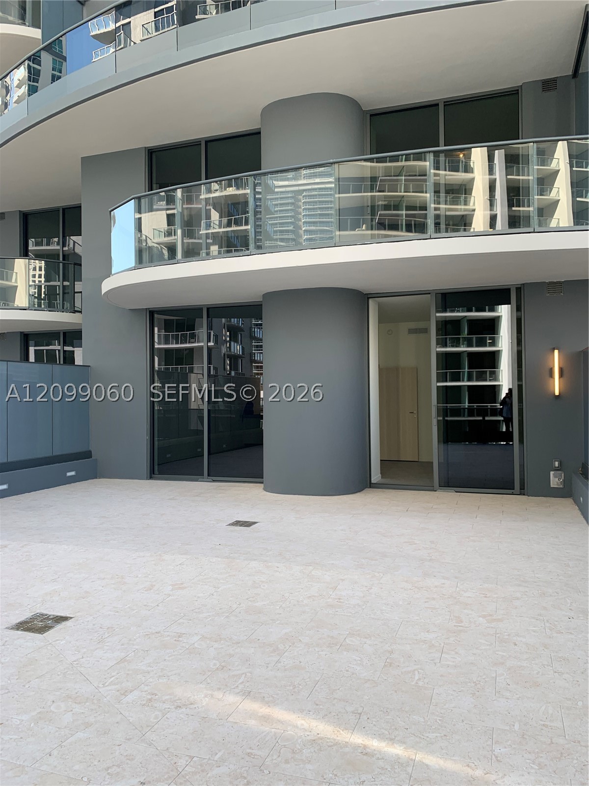 image Brickell Flatiron12