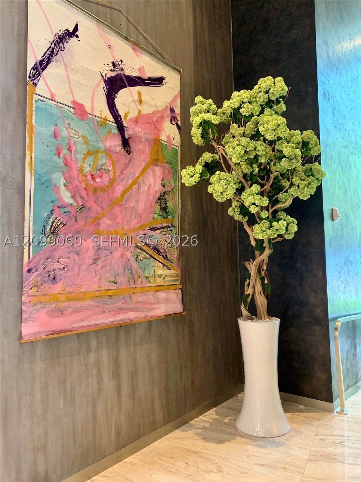 image Brickell Flatiron17
