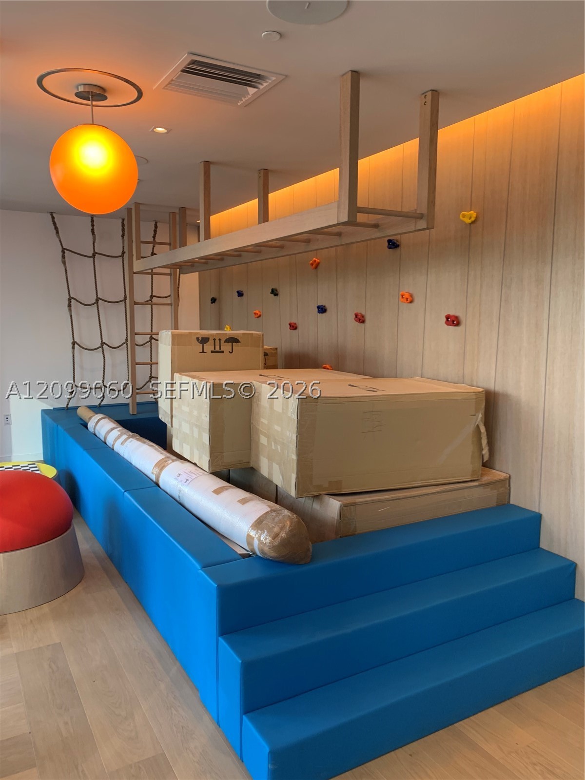 image Brickell Flatiron24