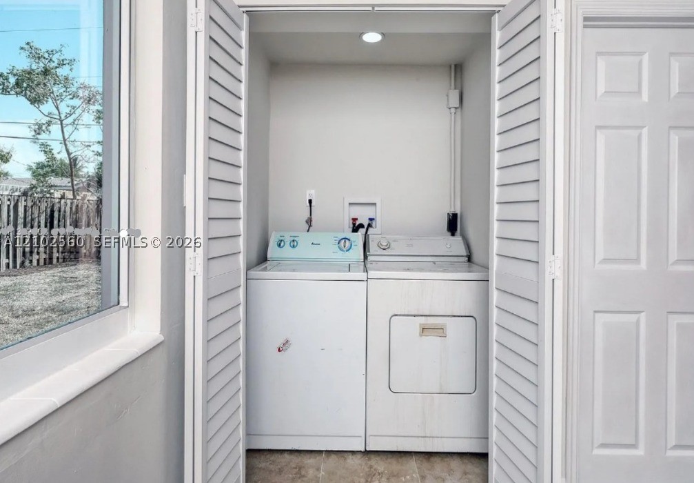 3700 NE 13th Ter Pompano Beach, FL 33064