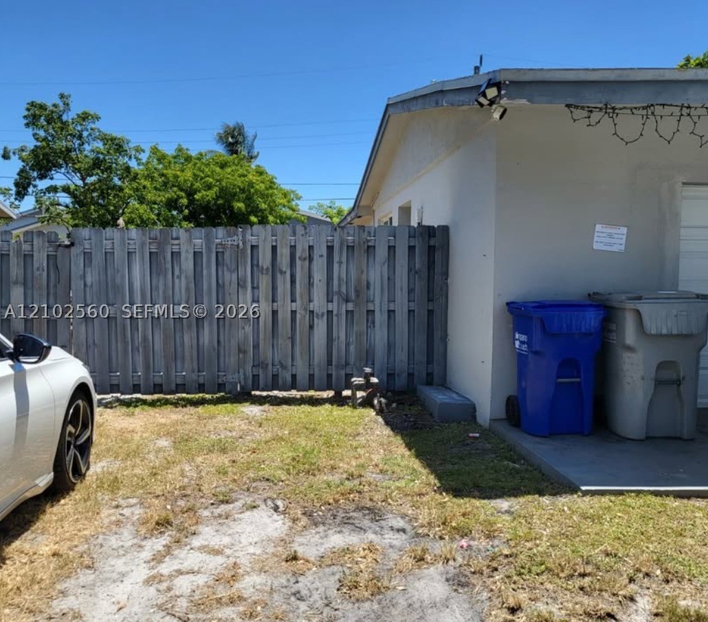 3700 NE 13th Ter Pompano Beach, FL 33064