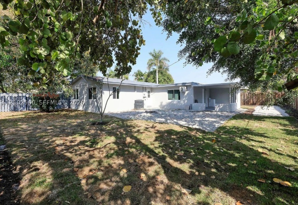 3700 NE 13th Ter Pompano Beach, FL 33064