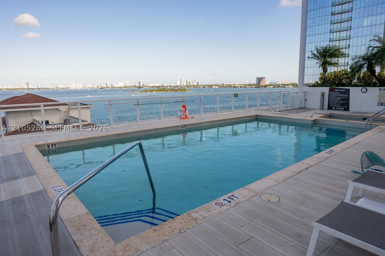 image The Crimson Condo14