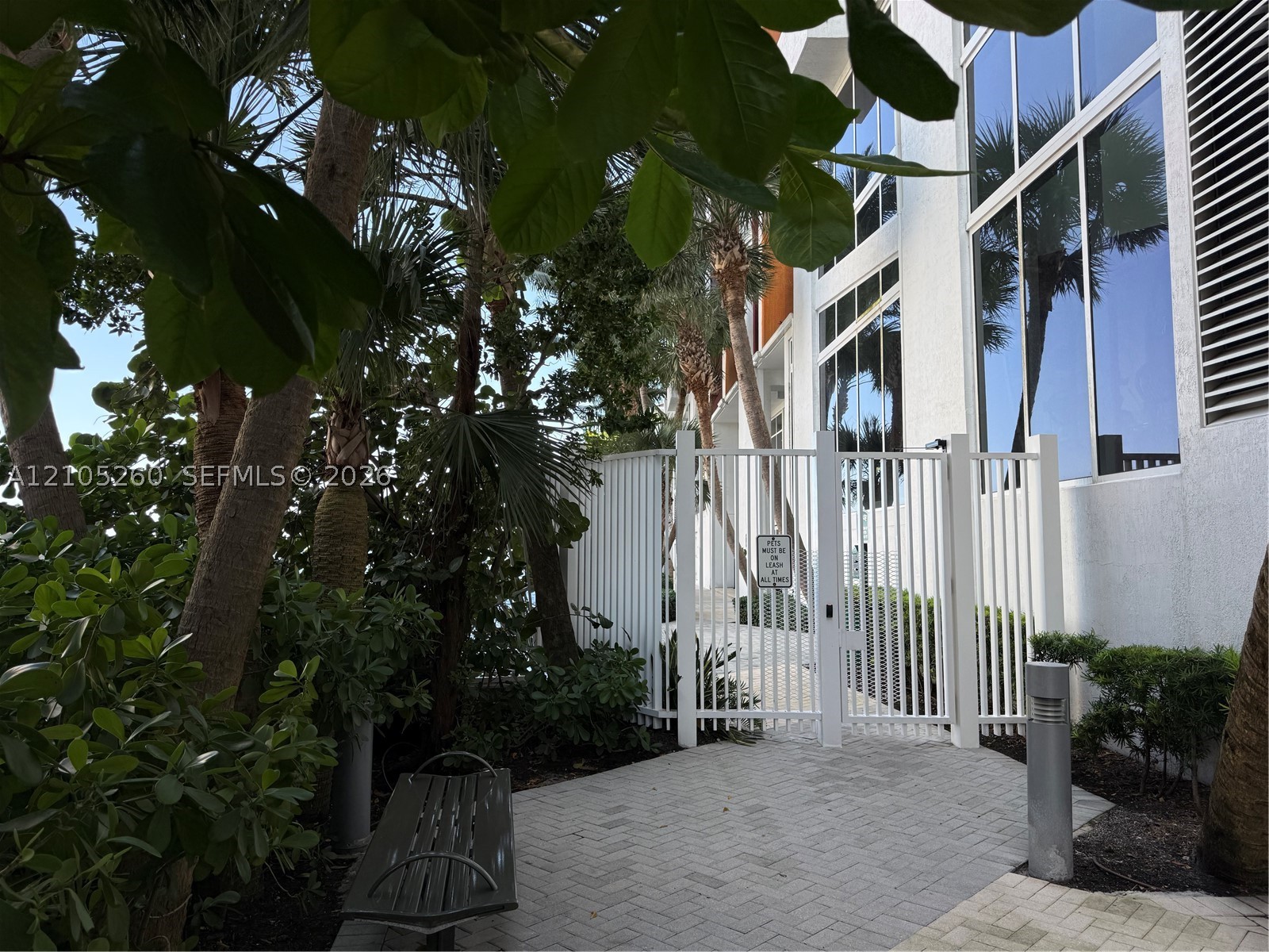 image The Crimson Condo28