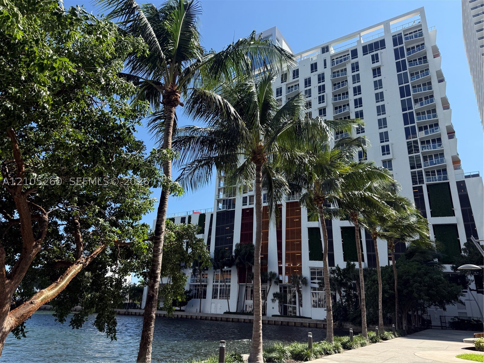 image The Crimson Condo31
