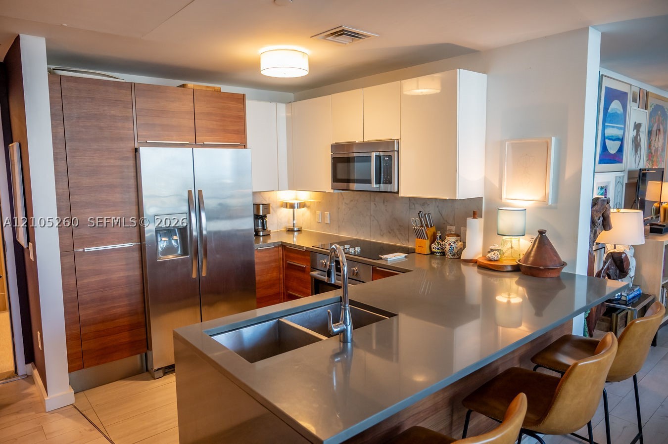 image The Crimson Condo7