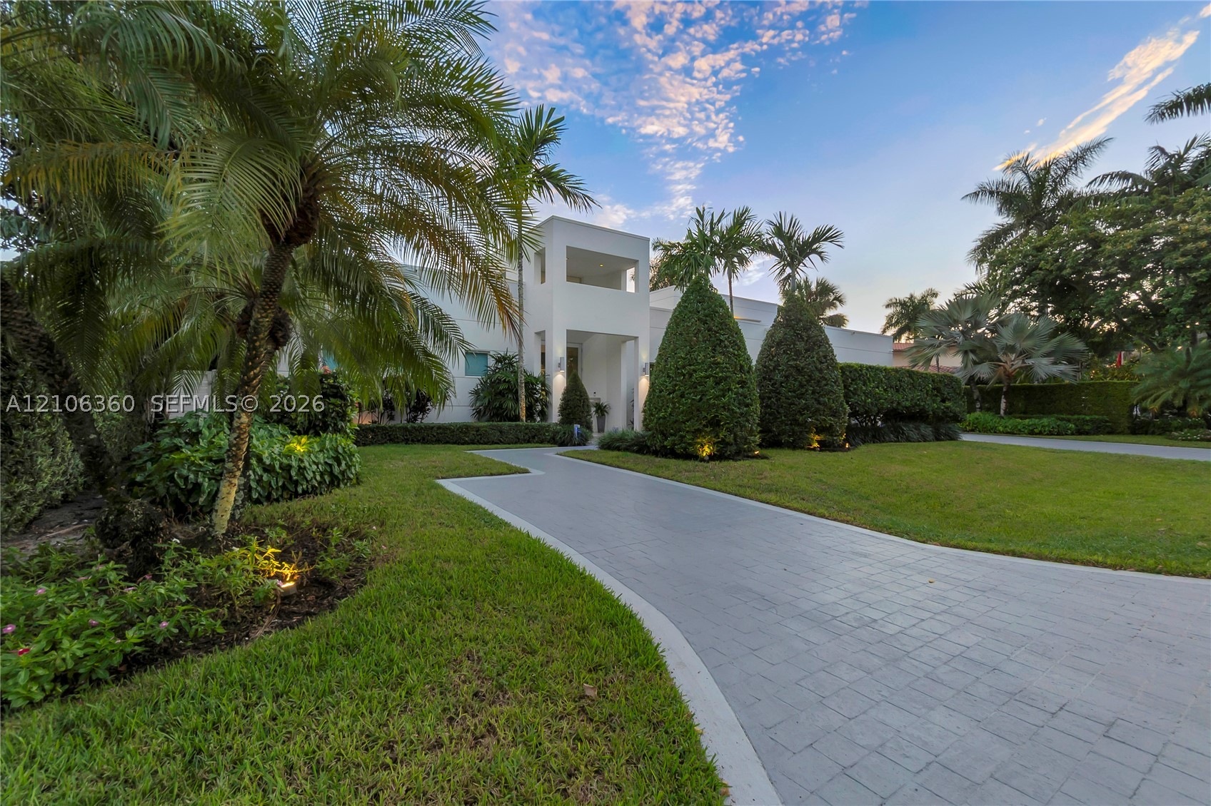 2632 NE 35th Dr