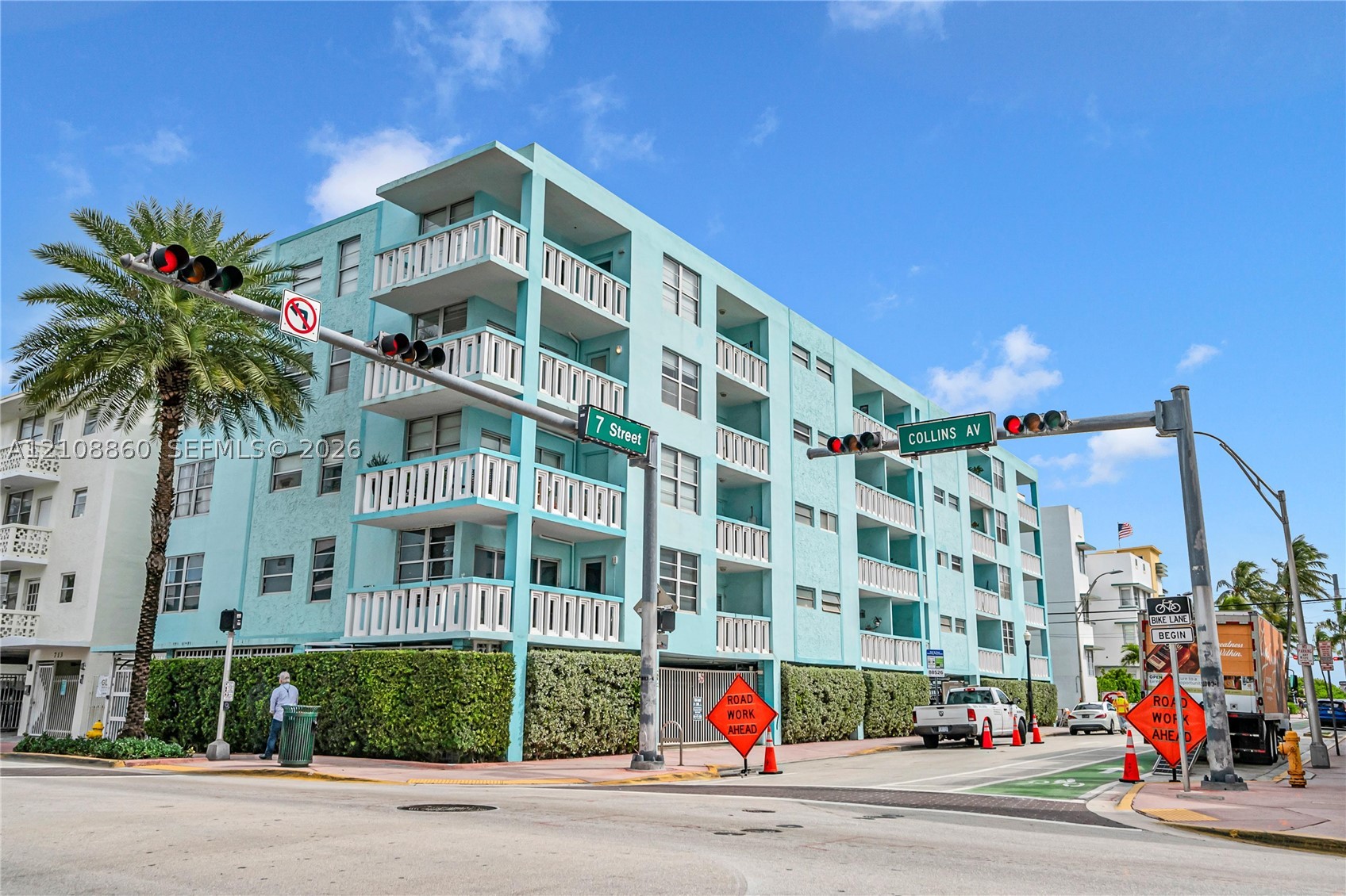 701 Collins Ave #3A