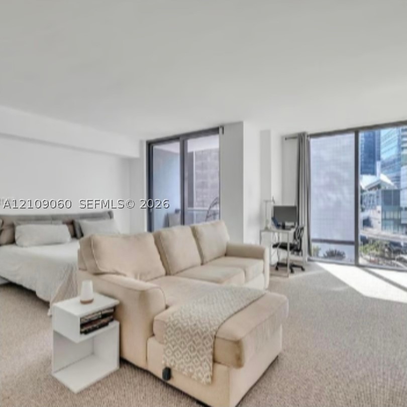 31 SE 6th St #805